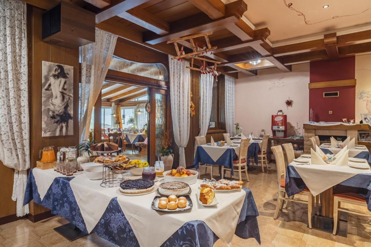 Appartamenti Decarli Spormaggiore Exterior foto